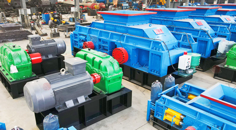 2米長的鉀長石制砂機一小時產量多少，自重多少噸